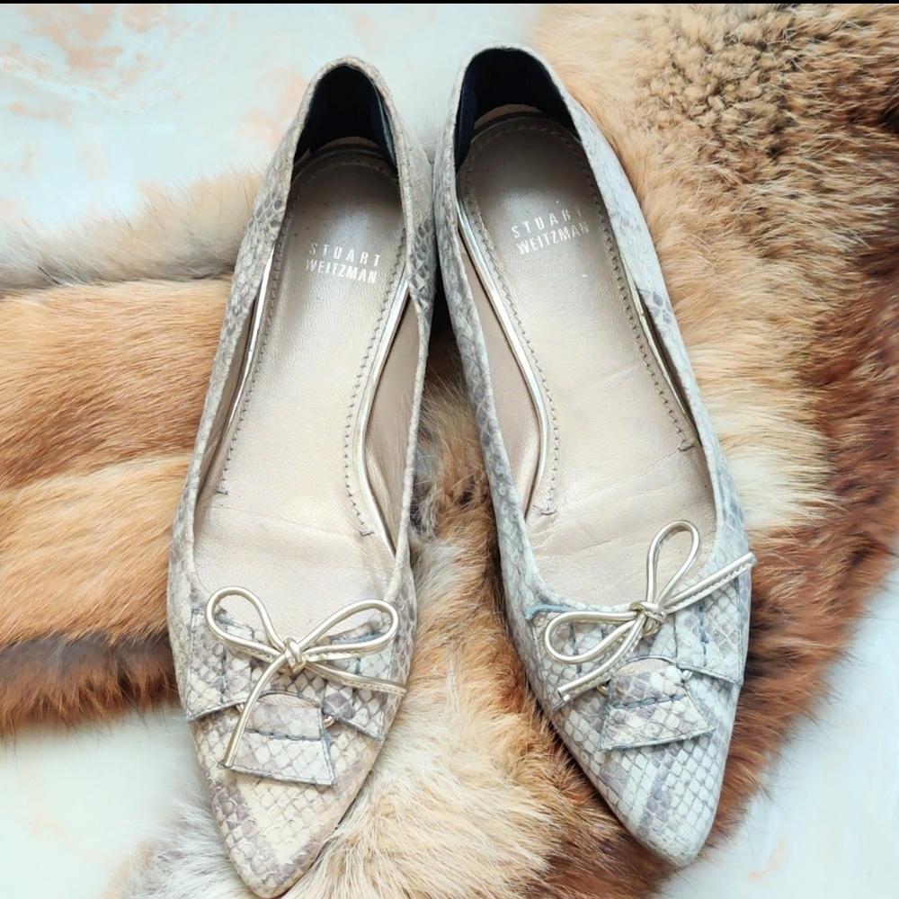 🎈SALE 2 For $50🎈Stewart Weizmann Snake Print Leather Flats with a Bow Size 8M